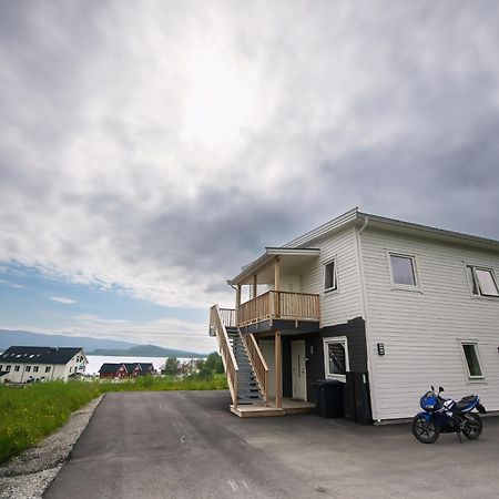 Senja Fjordhotell And Apartments Stonglandseidet Экстерьер фото